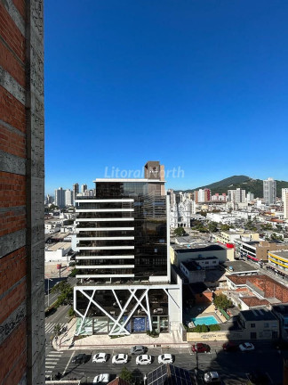 Imagem Apartamento com 2 Quartos à Venda, 103 m² em Centro - Itajaí