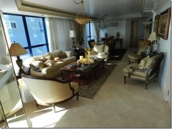 Imagem Apartamento com 4 Quartos à Venda, 550 m² em Centro - Balneário Camboriú