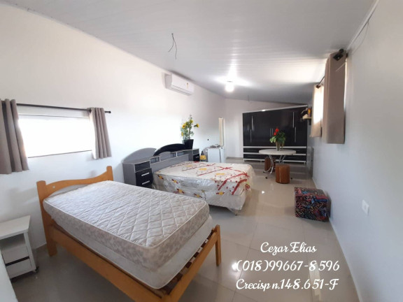 Imagem Casa com 4 Quartos à Venda, 206 m² em Andradina