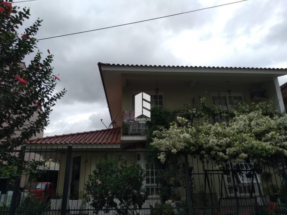Imagem Casa com 3 Quartos à Venda,  em Camobi - Santa Maria