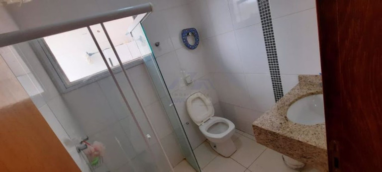 Imagem Sobrado com 3 Quartos à Venda, 199 m² em Centro - Guararapes