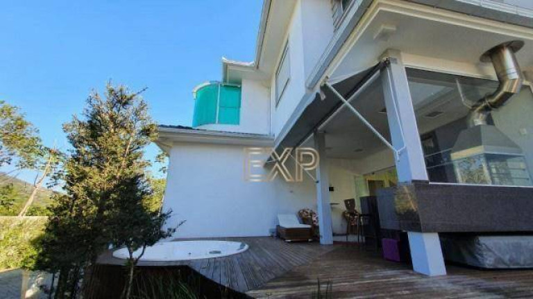 Imagem Casa com 4 Quartos à Venda, 400 m² em Córrego Grande - Florianópolis
