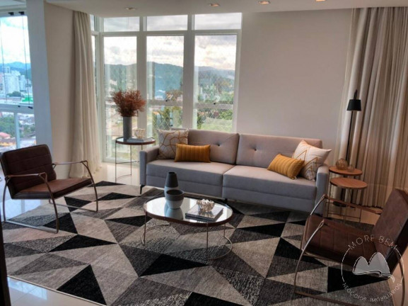 Imagem Apartamento com 4 Quartos à Venda, 284 m² em Brusque