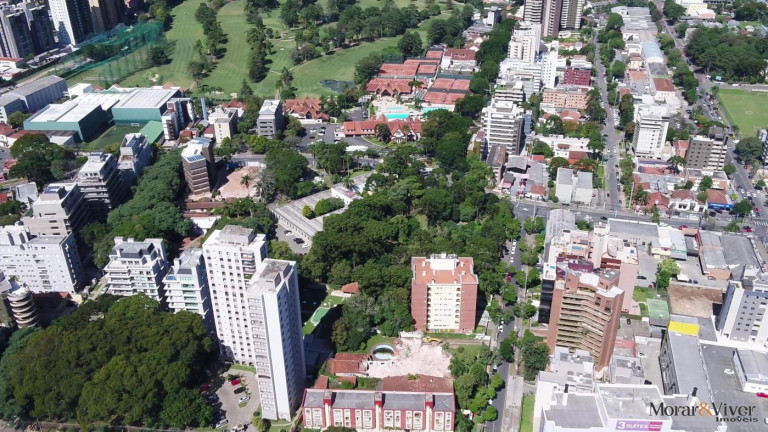Apartamento com 3 Quartos à Venda, 233 m² em Cabral - Curitiba