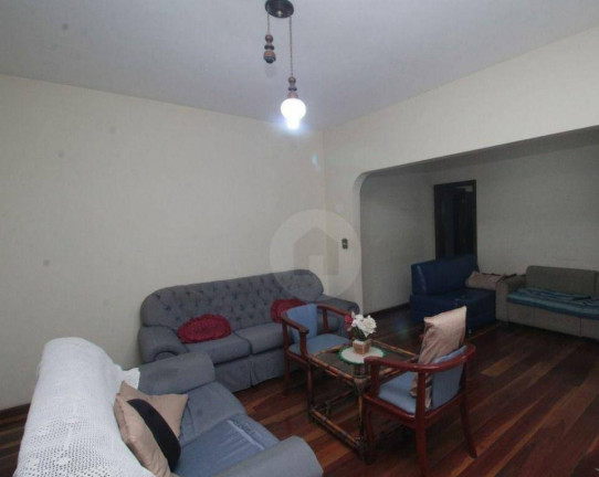Imagem Casa com 3 Quartos à Venda, 295 m² em Santa Efigênia - Belo Horizonte