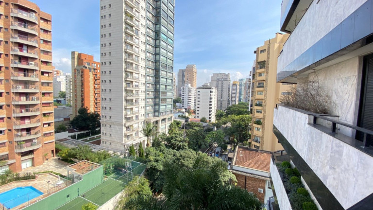 Apartamento com 5 Quartos à Venda, 601 m² em Vila Uberabinha - São Paulo