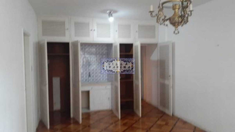 Imagem Apartamento com 3 Quartos à Venda, 136 m² em Centro - Petropolis