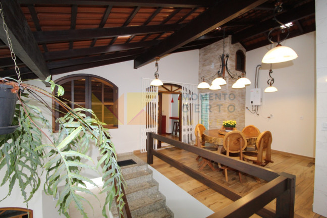 Imagem Casa com 4 Quartos à Venda, 383 m² em Garcia - Blumenau