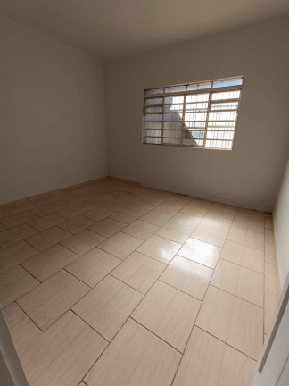 Imagem Casa com 2 Quartos para Alugar, 90 m² em Centro - Anápolis