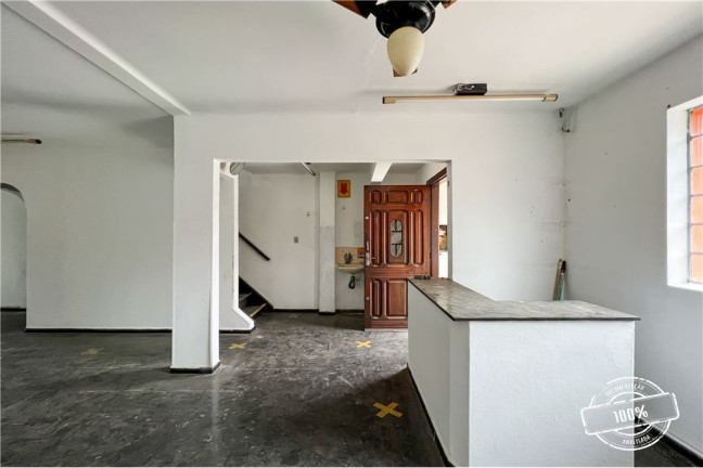 Imagem Casa com 2 Quartos à Venda, 195 m²