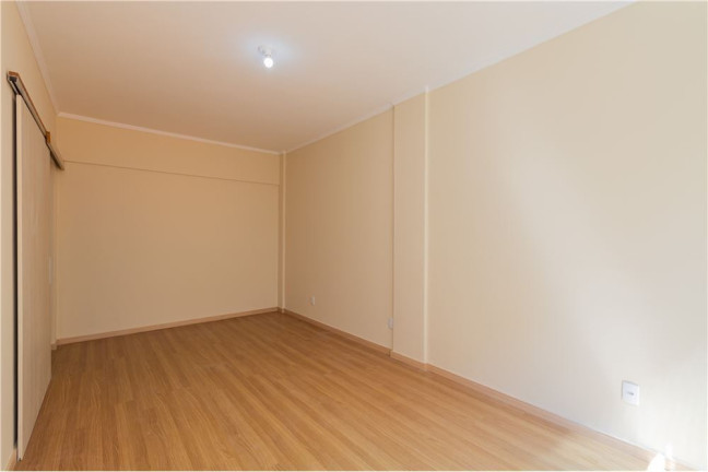 Apartamento com 1 Quarto à Venda, 54 m² em Floresta - Porto Alegre