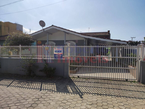 Imagem Casa com 7 Quartos à Venda, 720 m² em Brasília  - Itapoá
