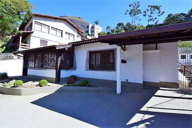 Imagem Casa com 5 Quartos à Venda, 300 m² em Iucas - Teresópolis