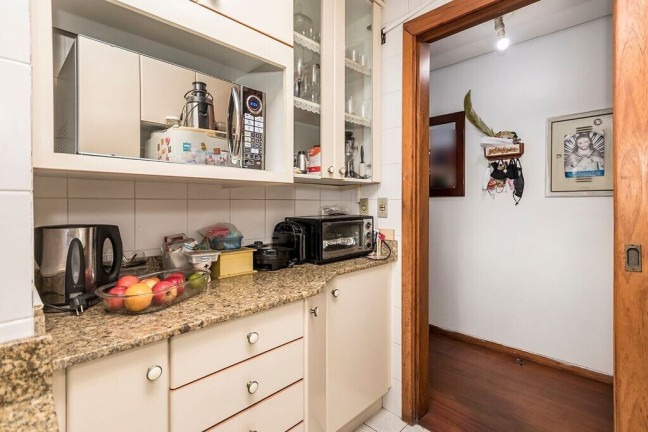 Apartamento com 3 Quartos à Venda, 145 m² em Vila Ipiranga - Porto Alegre