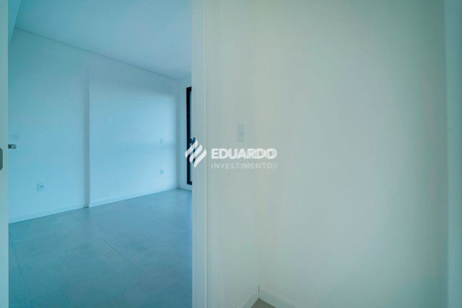 Imagem Apartamento com 2 Quartos à Venda, 77 m² em Mariscal - Bombinhas