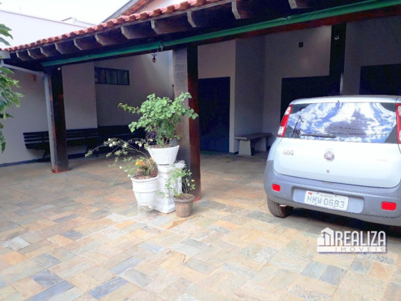 Imagem Casa com 4 Quartos à Venda, 480 m² em Santa Maria - Uberaba
