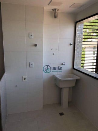 Imagem Apartamento com 4 Quartos à Venda, 174 m² em Charitas - Niterói
