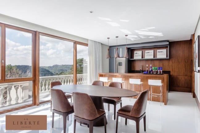 Imagem Apartamento com 3 Quartos à Venda, 215 m² em Vila Suiça - Gramado