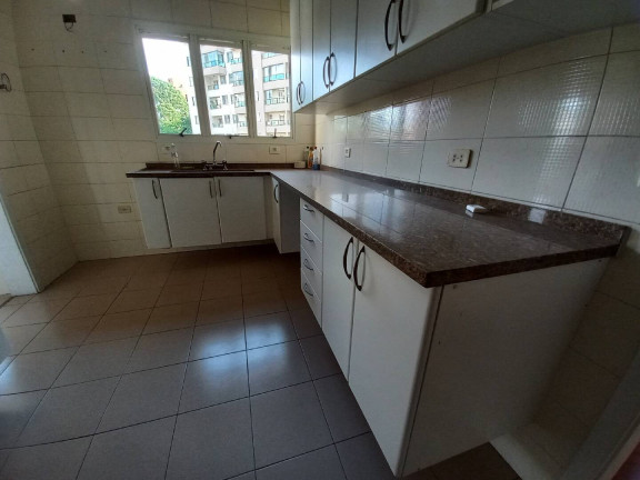 Imagem Apartamento com 4 Quartos para Alugar, 200 m² em Panamby - São Paulo