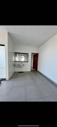 Imagem Casa com 2 Quartos à Venda, 68 m² em Goiânia
