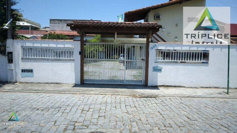 Imagem Casa com 9 Quartos à Venda, 300 m² em Costazul - Rio Das Ostras