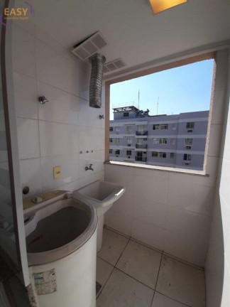 Imagem Imóvel com 2 Quartos à Venda, 60 m² em Praça Seca - Rio De Janeiro