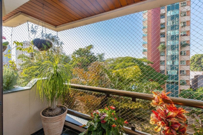 Apartamento com 3 Quartos à Venda, 200 m² em Indianópolis - São Paulo