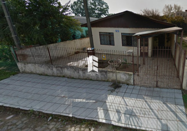 Imagem Casa com 2 Quartos à Venda,  em Patronato - Santa Maria