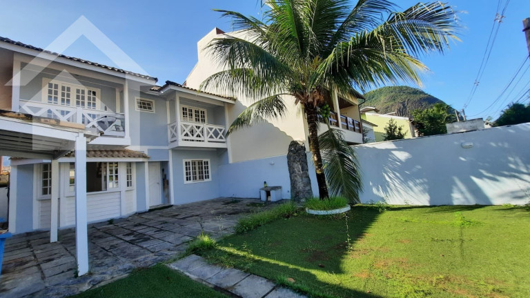 Imagem Casa com 2 Quartos à Venda, 180 m² em Vargem Pequena - Rio De Janeiro