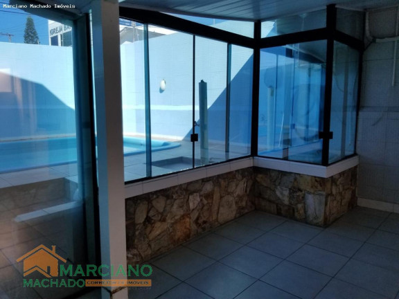 Imagem Casa com 4 Quartos à Venda, 195 m² em Capoeiras - Florianópolis