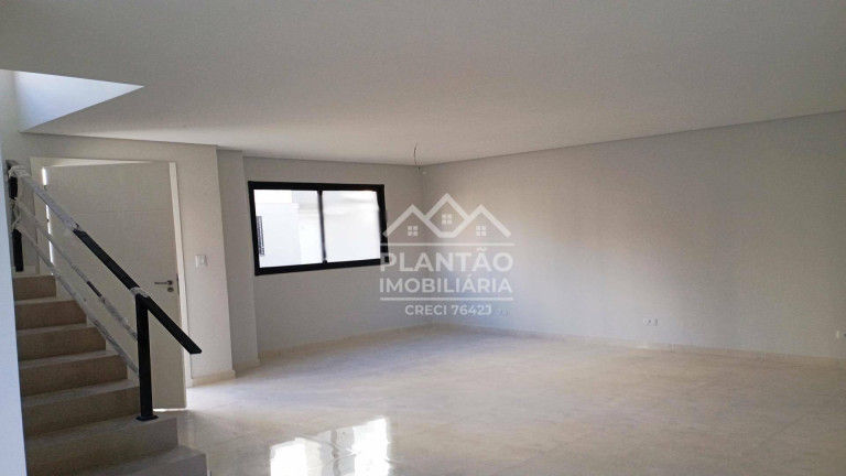Foto do imóvel: Sobrado com 3 Quartos à Venda, 105 m² em Uberaba - Curitiba