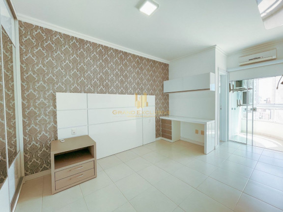 Imagem Apartamento com 3 Quartos à Venda, 102 m² em Centro - Balneário Camboriú