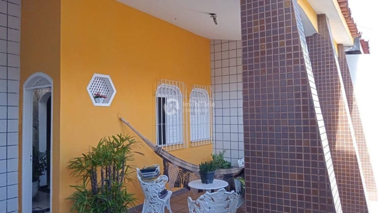 Foto do imóvel: Casa com 5 Quartos à Venda, 