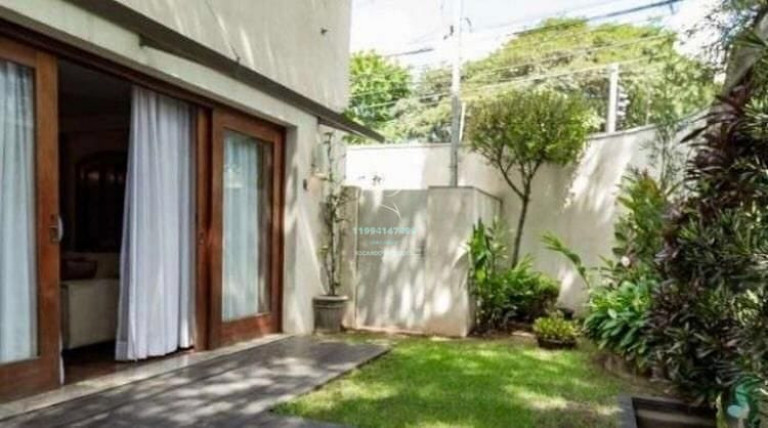 Casa com 3 Quartos à Venda, 345 m² em Campo Belo - São Paulo