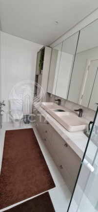 Imagem Apartamento com 3 Quartos à Venda, 196 m² em Centro - Balneário Camboriú