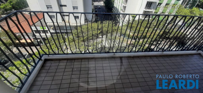 Imagem Apartamento com 3 Quartos à Venda, 177 m² em Centro - Santo André