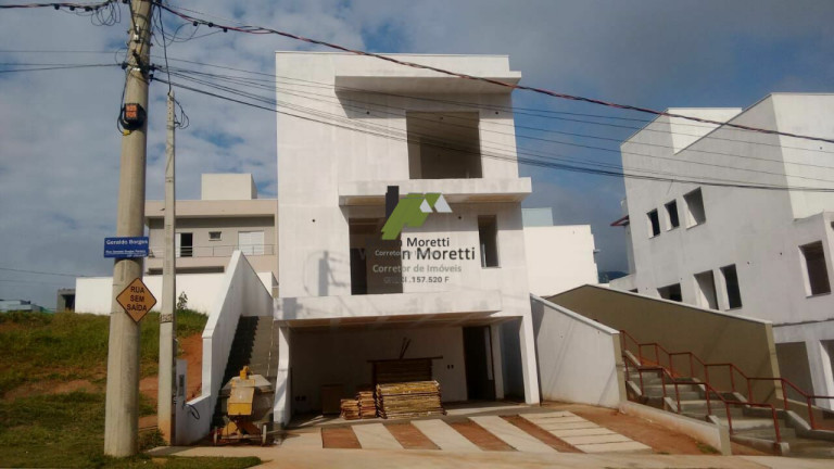 Imagem Casa com 3 Quartos à Venda, 211 m²