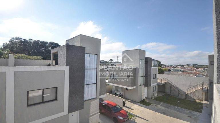 Foto do imóvel: Sobrado com 3 Quartos à Venda, 105 m² em Uberaba - Curitiba
