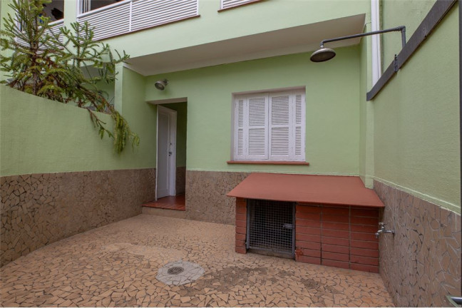 Casa com 4 Quartos à Venda,  em Moema - São Paulo