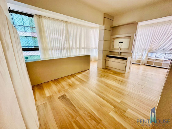 Imagem Apartamento com 3 Quartos à Venda, 225 m² em Centro - Balneário Camboriú