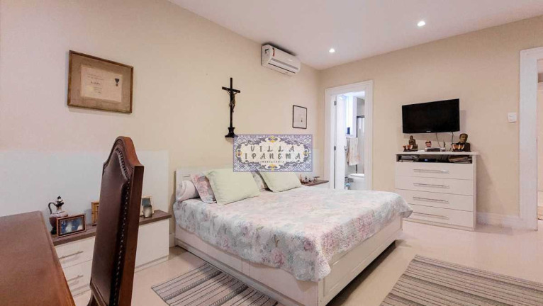Imagem Apartamento com 3 Quartos à Venda, 170 m² em Copacabana - Rio De Janeiro
