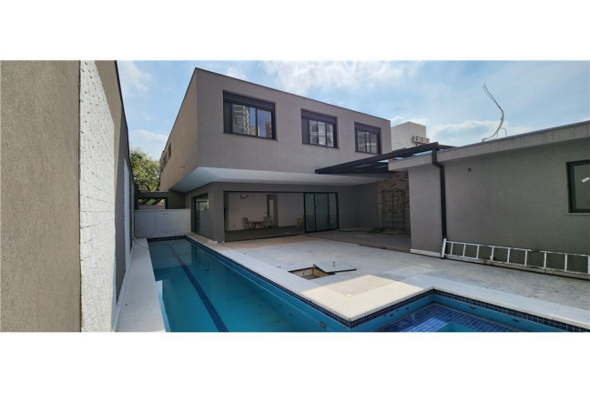 Casa com 5 Quartos à Venda, 495 m² em Alto De Pinheiros - São Paulo
