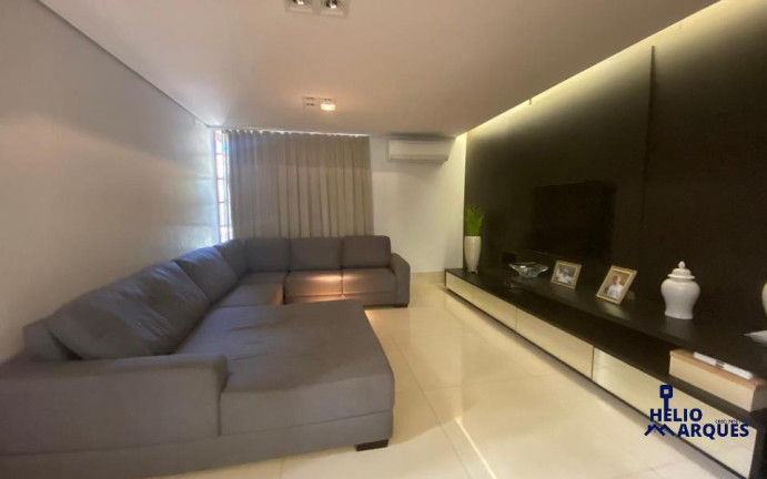 Imagem Sobrado com 4 Quartos à Venda, 441 m² em Residencial Damha - Campo Grande