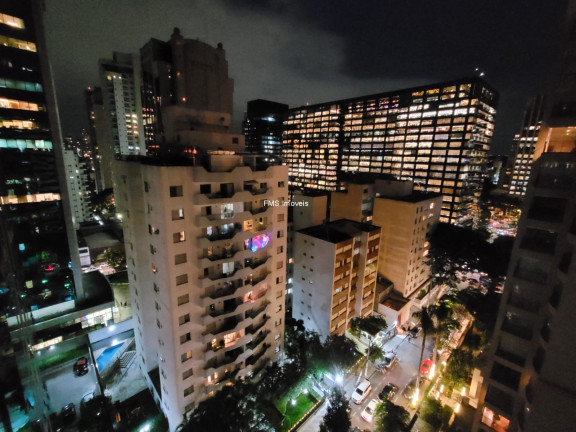 Imagem Apartamento com 4 Quartos à Venda, 143 m² em Itaim Bibi - São Paulo