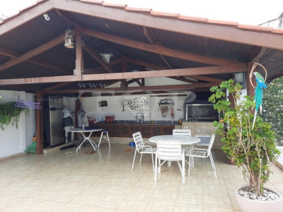 Imagem Casa com 3 Quartos à Venda, 552 m² em Enseada - Guarujá