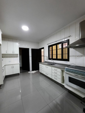 Casa com 3 Quartos à Venda, 200 m² em Parque Sao Domingos - São Paulo