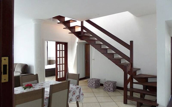 Imagem Apartamento com 5 Quartos à Venda, 200 m² em Braga - Cabo Frio