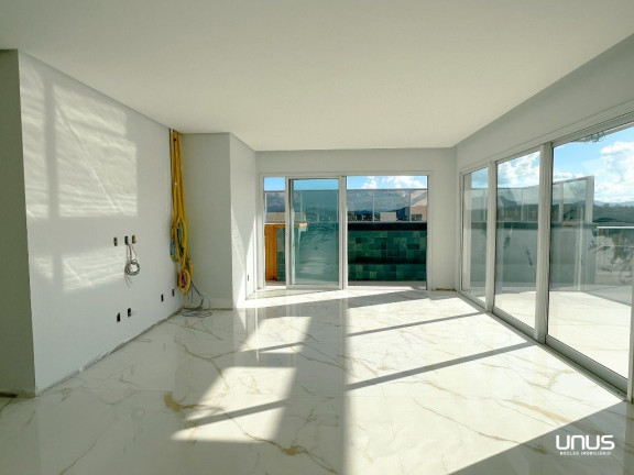Imagem Cobertura com 3 Quartos à Venda, 377 m² em Kobrasol - São José
