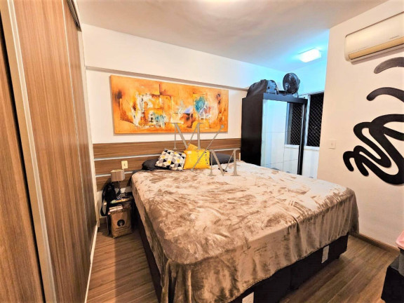 Imagem Apartamento com 2 Quartos à Venda, 67 m² em Encruzilhada - Santos