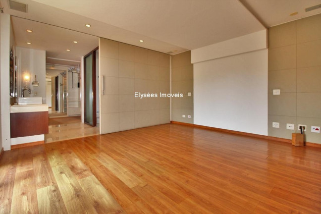 Casa com 4 Quartos à Venda, 550 m² em Alto Da Boa Vista - São Paulo